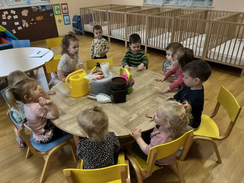  “Kad se male ruke slože”