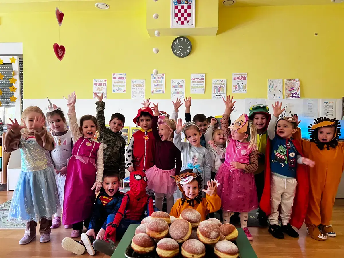 Maskenbal u Bubamarama