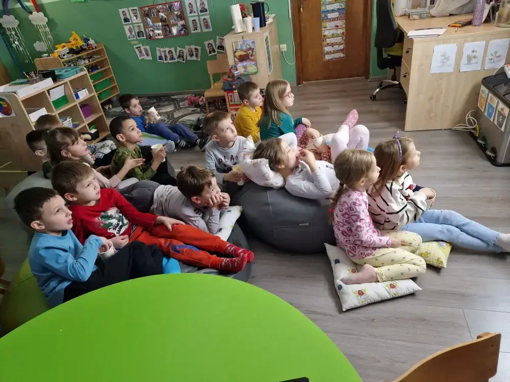 Kino u sobi i kokice