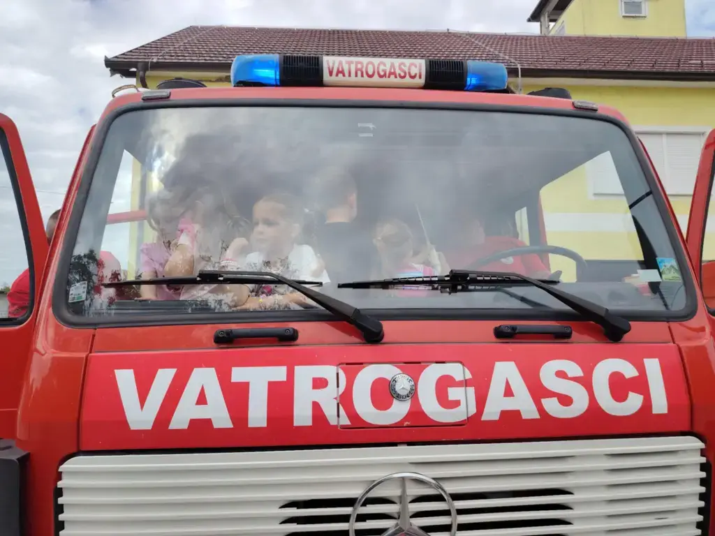 Posjet vatrogascima u Vrbanji