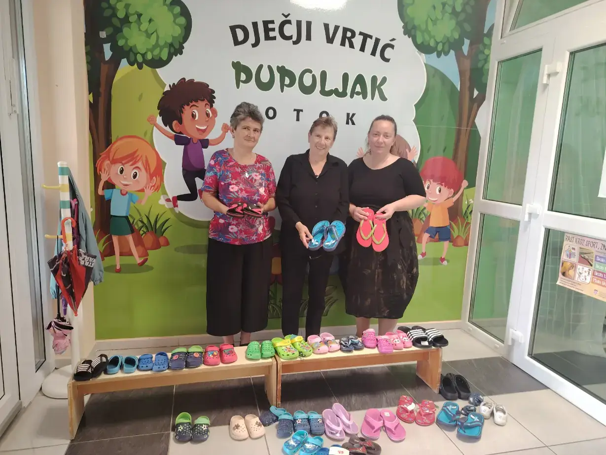 Papučice od srca koje za djecu Afrike kuca
